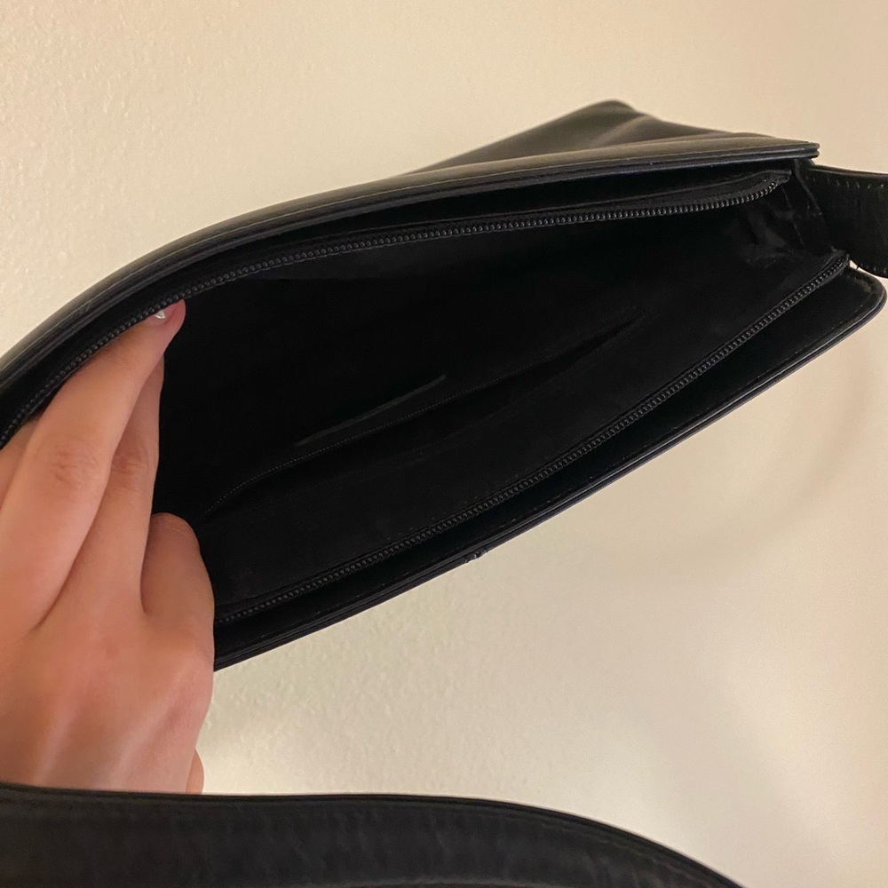 Kenneth Cole Elegant Black Shoulder Bag - Picture 6 of 9